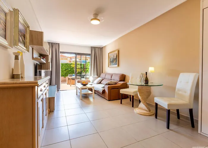 Anele Costa Adeje (Tenerife)