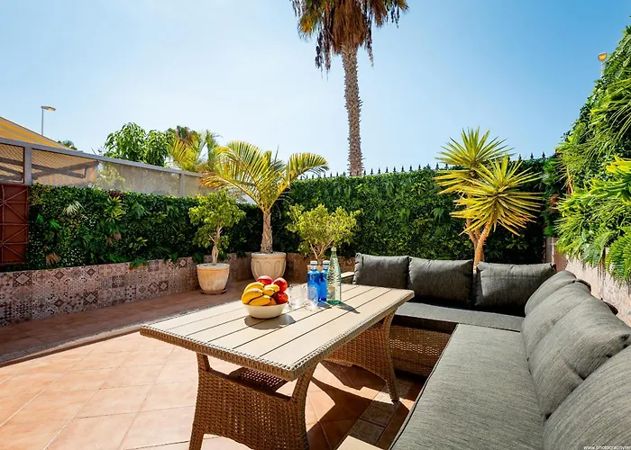 Anele Costa Adeje (Tenerife)